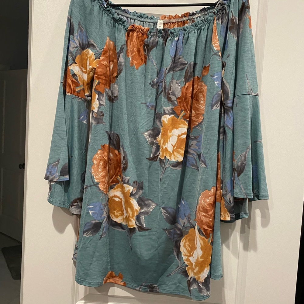 Emerald Off the Shoulder Top - Medium